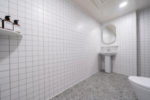 Baðherbergi á Shourin Hotel Daejeon by Aank