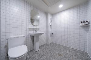 Baðherbergi á Shourin Hotel Daejeon by Aank