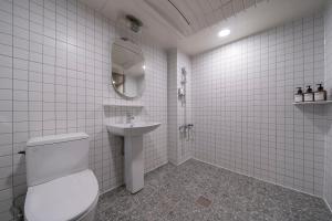 Baðherbergi á Shourin Hotel Daejeon by Aank