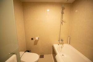 J One Hotel Cheongju的一间浴室