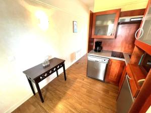 Galeriebild der Unterkunft Studio 421 face à l'océan avec piscine,accès plage in Le Croisic