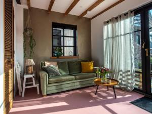 Guesthouse Rotterdam, tinyhouse nearby Kralingen的休息区