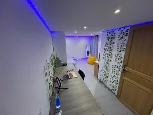 Telewizja i/lub zestaw kina domowego w obiekcie Très grande Villa pour 1 famille ou plusieurs...