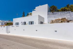 Φωτογραφία από το άλμπουμ του Island Dreams στον Αδάμαντα
