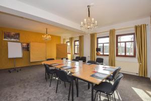 Ärikülastajate ala ja/või konverentsiruum majutusasutuses Riverdam Boutique Hotel