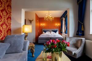 Voodi või voodid majutusasutuse Riverdam Boutique Hotel toas +37 fotot