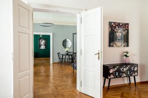 Fotografie z fotogalerie ubytování New Stylish 3 Suites Bedrooms Apt in Mala Strana - N2nd v Praze