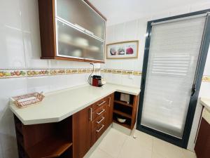 Kuchnia lub aneks kuchenny w obiekcie A986 - La Costa - 2004 Finestrat