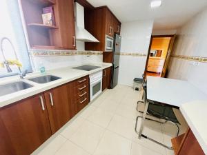 Kuchnia lub aneks kuchenny w obiekcie A986 - La Costa - 2004 Finestrat