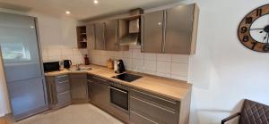 Kuchyň nebo kuchyňský kout v ubytování Renatas Ferienwohnung Wohnung David