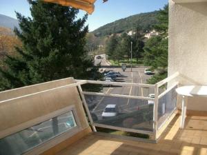 Fotografia z galérie ubytovania Charmant F2** avec Terrasse et Garage - Proche Thermes, Centre-Ville et Wifi - Amélie-les-Bains - FR-1-703-30 v destinácii Amélie-les-Bains-Palalda