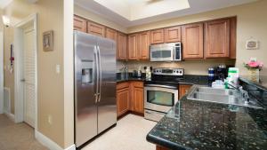 Cucina o angolo cottura di Ariel Dunes II 204 - Miramar Beach
