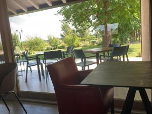 Agriturismo Redó餐厅或其他用餐的地方