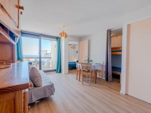 Kuchyň nebo kuchyňský kout v ubytování Apartment Front de Mer-8 by Interhome + 28 fotografií