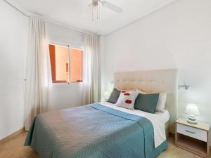 Postel nebo postele na pokoji v ubytování Apartment Las Calitas Bloque III by Interhome