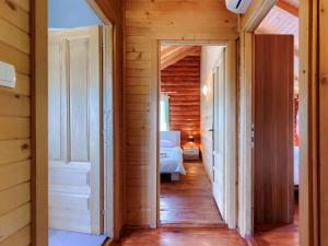 Postel nebo postele na pokoji v ubytování Holiday Home Minja by Interhome