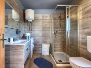Koupelna v ubytování Holiday Home Minja by Interhome