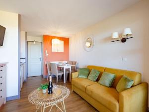 Fotografia z galérie ubytovania Apartment Village Cap Estérel - Le Belvédère-13 by Interhome v destinácii Agay - Saint-Raphaël