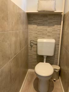 Kúpeľňa v ubytovaní Jerry Apartman