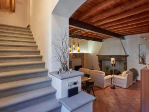 Гостиная зона в Holiday Home La Cascina by Interhome