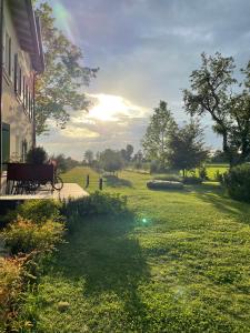 Agriturismo Redó外面的花园