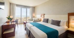 Posteľ alebo postele v izbe v ubytovaní Ilunion Fuengirola