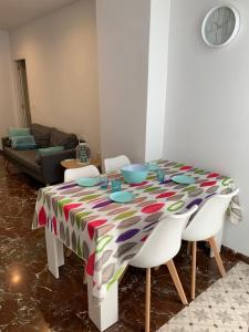 Część wypoczynkowa w obiekcie Apartamentos Turísticos La Fonda