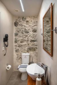 Koupelna v ubytování Feneri 3 -Cozy rustic Apt 20' from Elafonisi beach