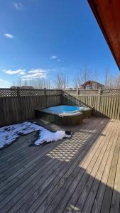 Sundlaugin á Minniborgir Cabins eða í nágrenninu
