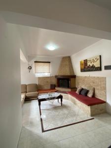 Gallery image of Kasteli Cozy House in Archangelos +27 photos