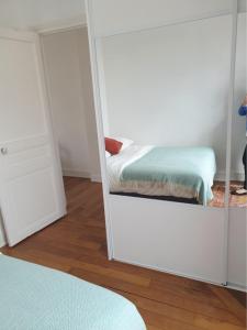 Fotografia z galérie ubytovania Newly renovated apartment near Paris v destinácii Clichy