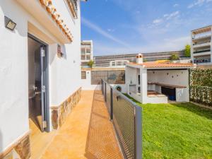 Fotografie z fotogalerie ubytování Cubo's Hostal William's Sunny 3 with Breakfast v destinaci Torre de Benagalbón