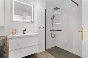 Kúpeľňa v ubytovaní Calahonda family apartment by Costarentals - Ref 205