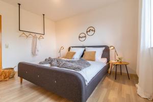 Postel nebo postele na pokoji v ubytování Apartment Bergwiese I Balkon I Aufzug I Stellplatz