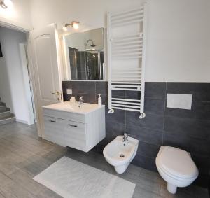 A bathroom at Domus Deiana