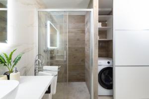 Apartment Ena Near Pula Amphitheater的一间浴室