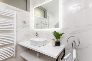 Apartment Ena Near Pula Amphitheater的一间浴室
