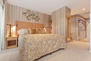 Ambleside Salutation Hotel & Spa, World Hotel Distinctive客房内的一张或多张床位