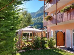 Nespecifikovaný výhled na hory nebo výhled na hory při pohledu z bed and breakfast