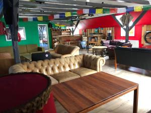 Ο χώρος του lounge ή του μπαρ στο La Ola