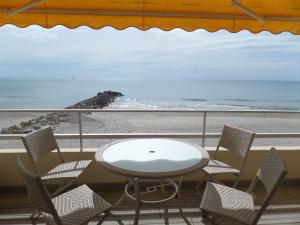 Fotografia z galérie ubytovania Appartement F5 en Bord de Mer avec Terrasse, Clim et Parking - Palavas - FR-1-715-44 v destinácii Palavas-les-Flots