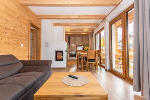 Posedenie v ubytovaní Chalet Mandl Sauna Pool Rollstuhlgängig + 33 fotografií