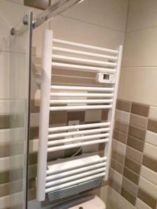 Et badeværelse på Charming house in Arnedillo with terrace