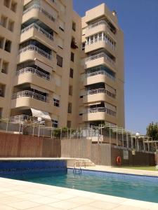 Bazén v ubytování Spacious Apartment in Águilas with Sea View and Pool nebo v jeho okolí