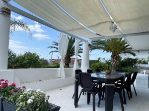 Fotografie z fotogalerie ubytování Spacious house with jacuzzi in Brancaleone Marina v destinaci Brancaleone Marina