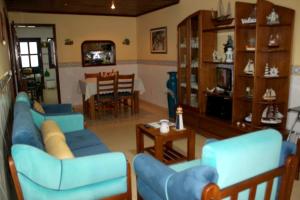 Salon ili bar u objektu One bedroom apartement with city view balcony and wifi at Gafanha da Nazare