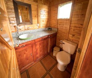 Koupelna v ubytování Paraíso Quetzal Lodge + 37 fotografií