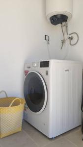 Zdjęcie z galerii obiektu Ola Cotillo! Ver y Sentir el Mar desde casa w mieście Cotillo