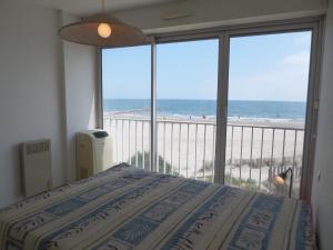 Posteľ alebo postele v izbe v ubytovaní Duplex F3 en bord de plage, 6 couchages, Carnon - Animaux admis, Wifi, parking privé - FR-1-715-19