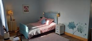 Zdjęcie z galerii obiektu La maison vanillier w mieście Saint-Cyr-du-Bailleul